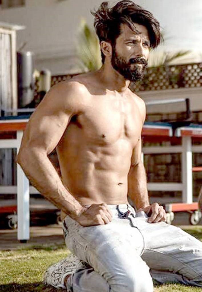 shahid kapoor body measurement