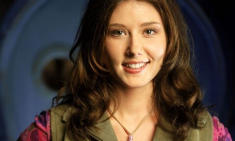 Jewel Staite Height Weight Body Statistics