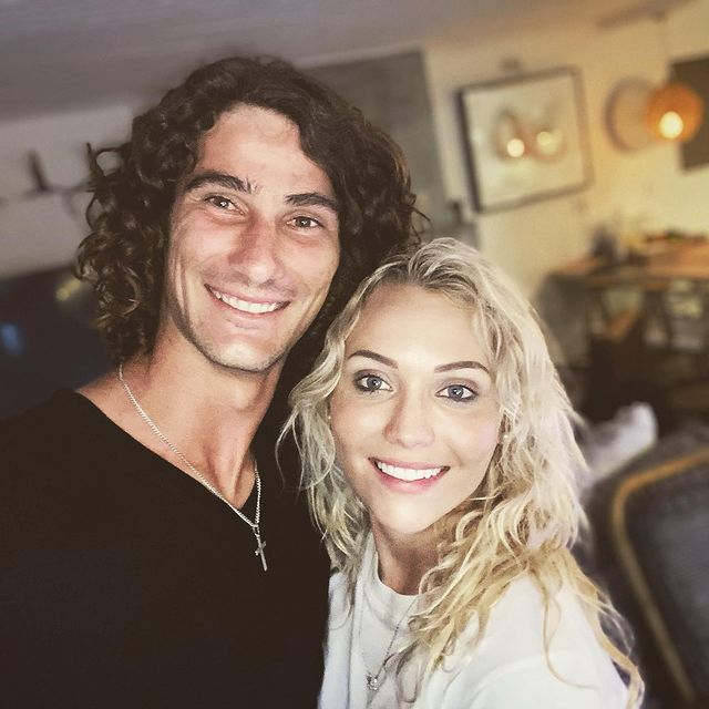 lloyd harris with her girlfriend biance vanzyl