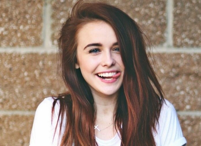 Acacia Brinley Bio, Age, Height, Weight, Career, Net Worth