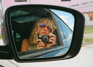 Mia Regan (Mia Moocher) Bio, Age, Height, Weight, Career, Romeo Beckham