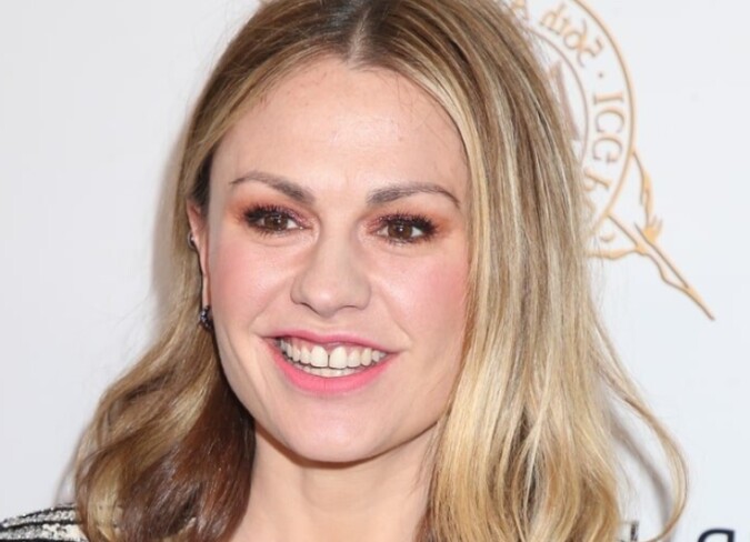 Anna Paquin Teeth Gap