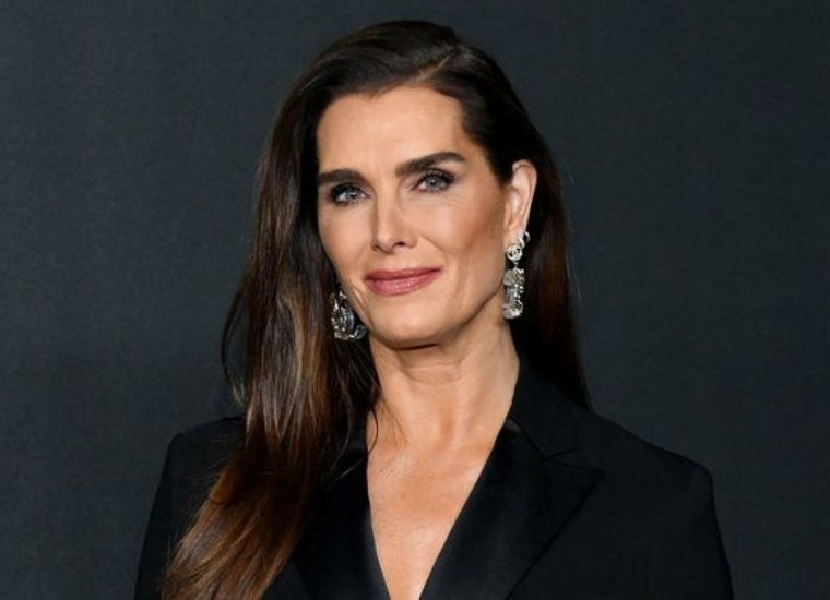 Brooke Shields: Has She Had Plastic Surgery? 