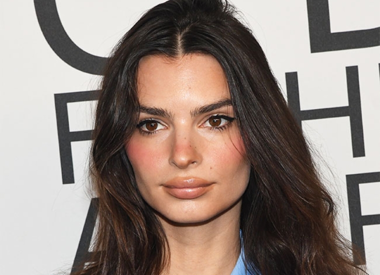 Emily Ratajkowski Plastic Surgery 2024