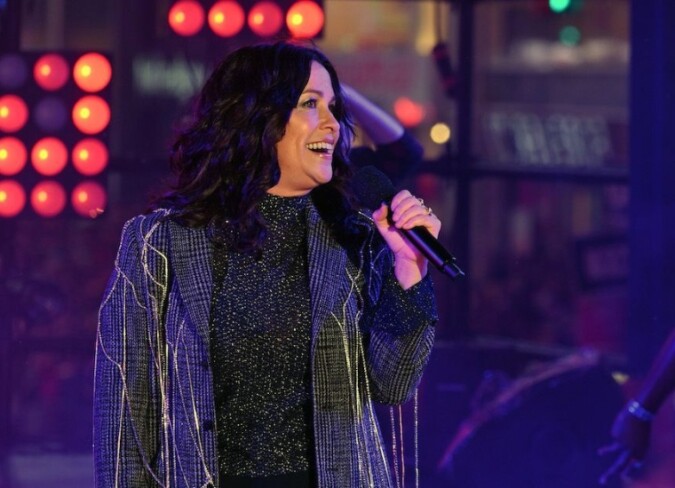 alanis morissette weight gain Image 7