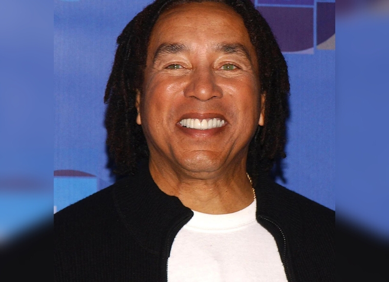 Smokey Robinson Has Undergone Plastic Surgery 2024