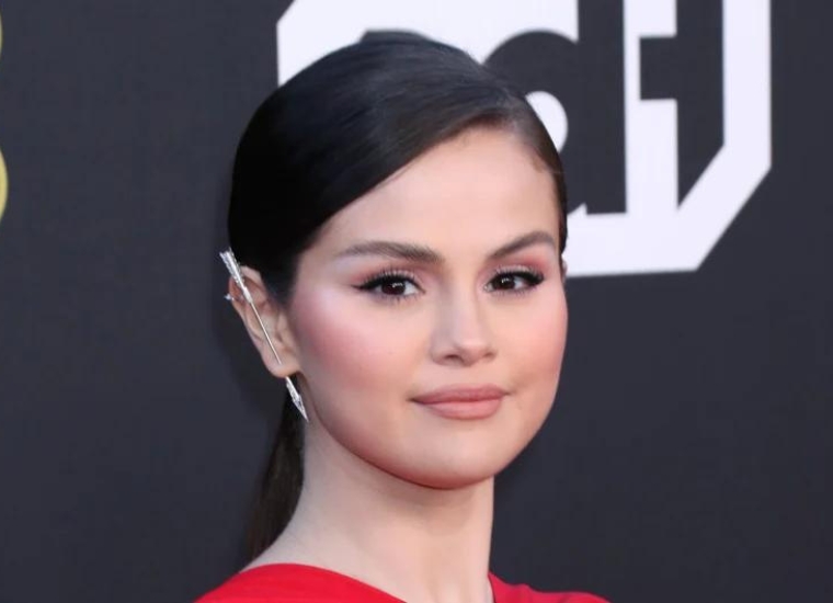 Selena Gomez Plastic Surgery 2024