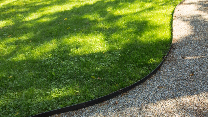 keep lawn edges looking sharp