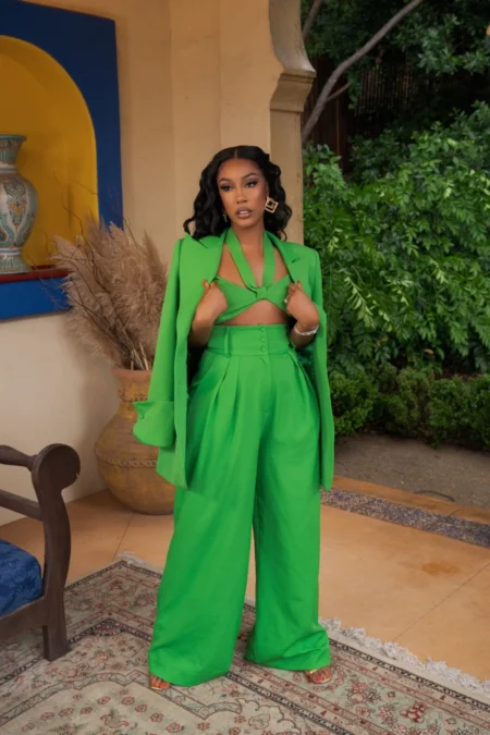 Chic Wide-Leg Pants and a Fitted Top